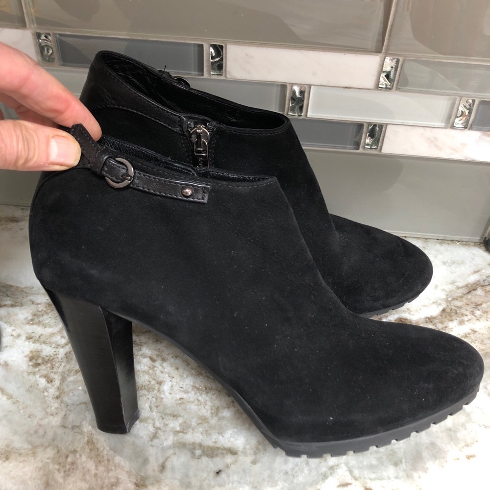 AQUATALIA BLACK SUEDE HIGH HEEL BOOTIES  Size 7 MINT